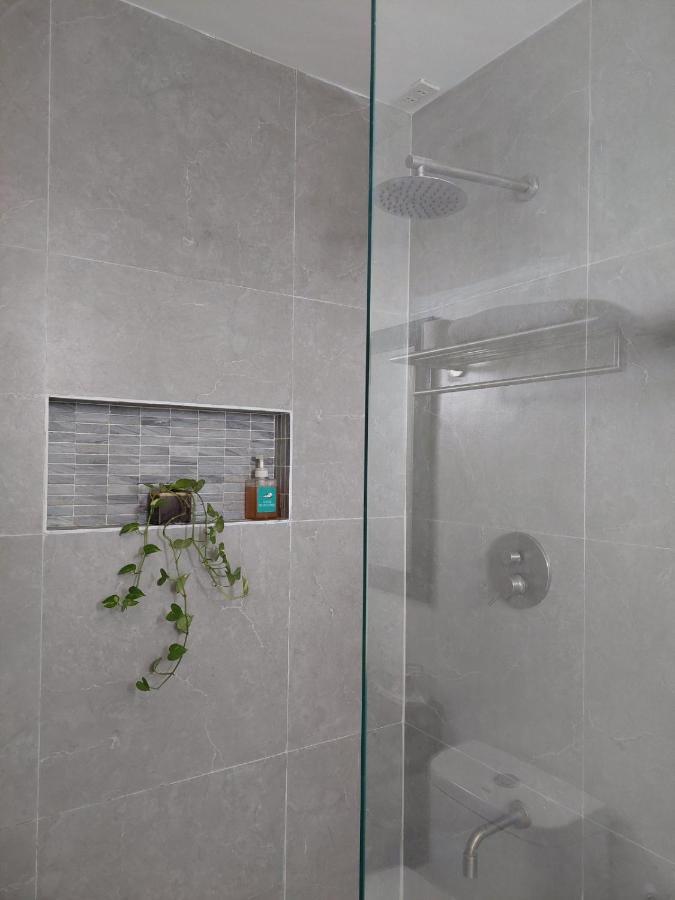 Sea Green Boutique Rooms 제너럴 루나 외부 사진